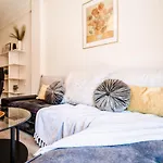 Melos House - Charming With Jacuzzi In The Heart Of The Perfect For Memorable Summer Experiences By Mana Gers Lejlighed Zákynthos by